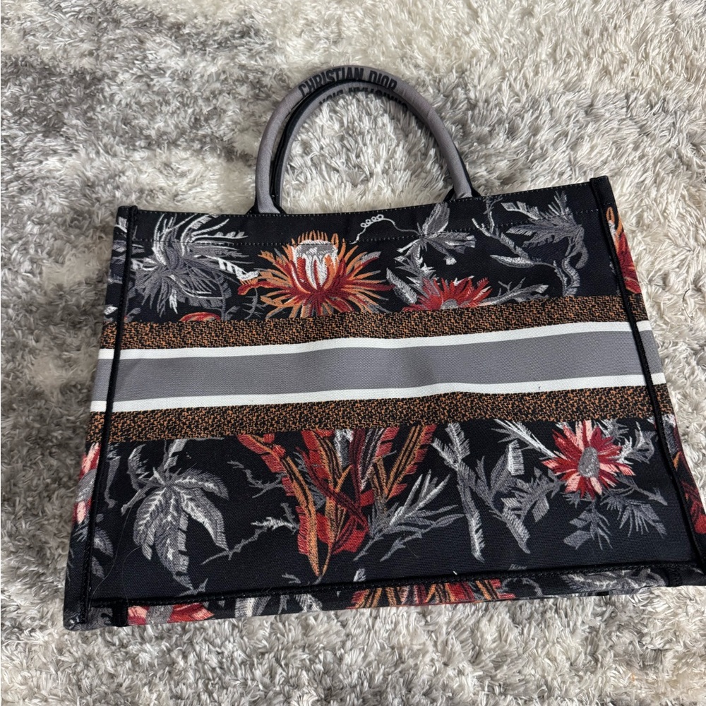 Black and Gray Floral Handbag
